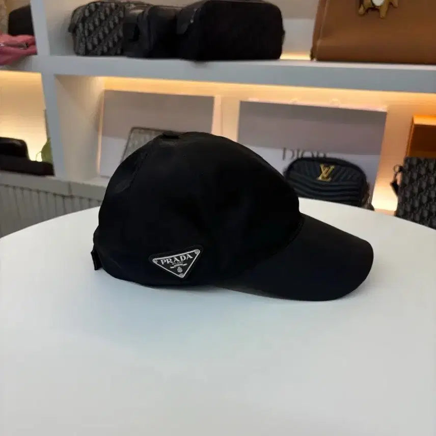 [BUNJANG] Prada Side Logo Nylon Baseball Cap Black / [새상품급/S] 프라다 사이드로고 나일론 볼캡 블랙