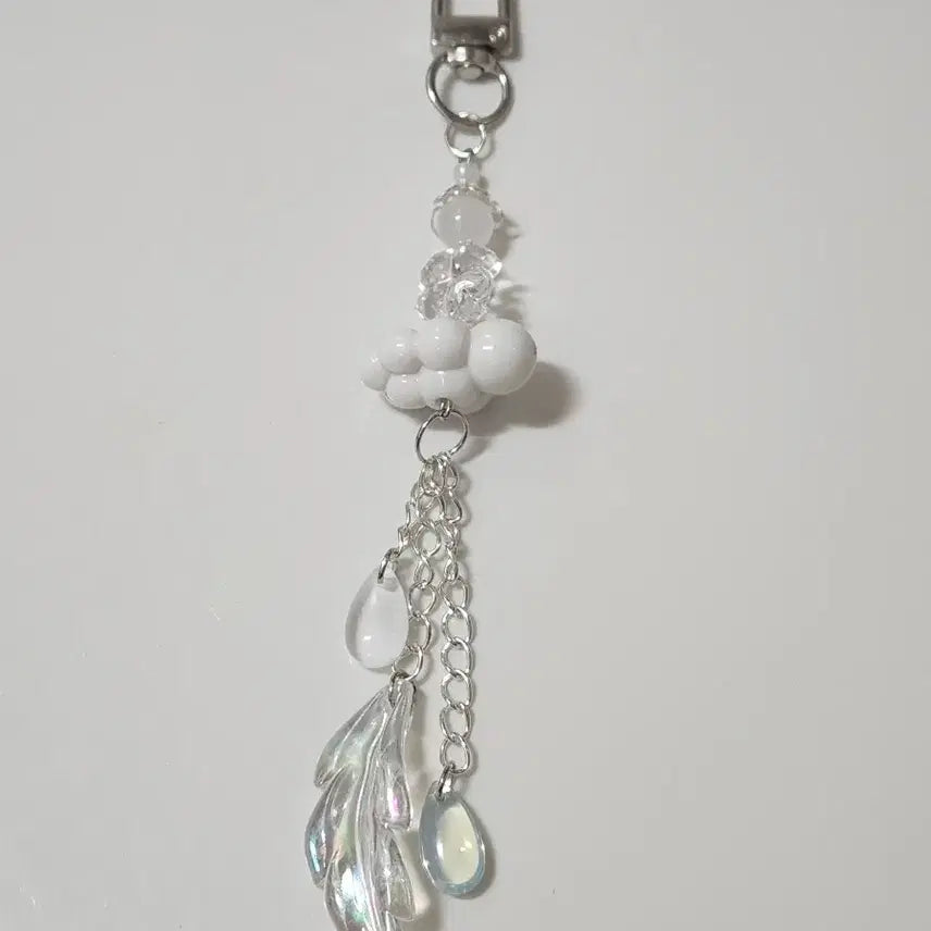 [BUNJANG] Cloud Angel Handcrafted Keychain / 한쪽 날개를 잃은 구름천사 수제키링