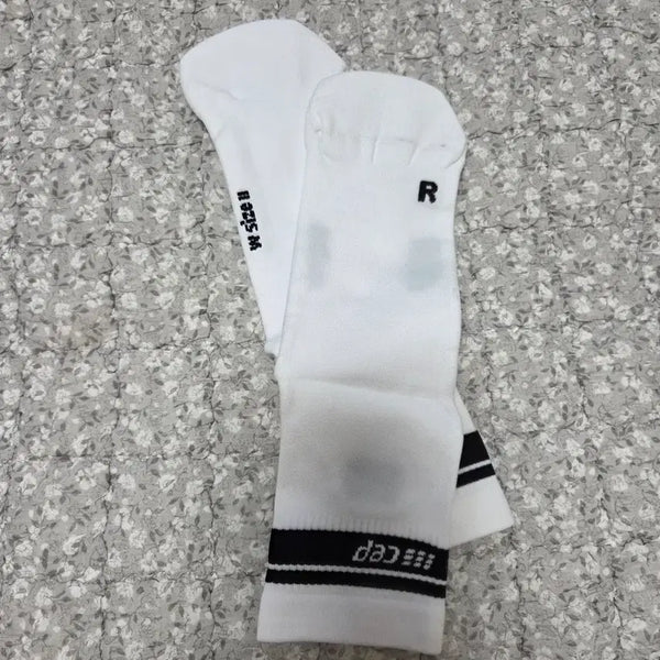 [BUNJANG] CEP Women's Running Socks Size 2 / cep 러닝 양말 여성 사이즈2