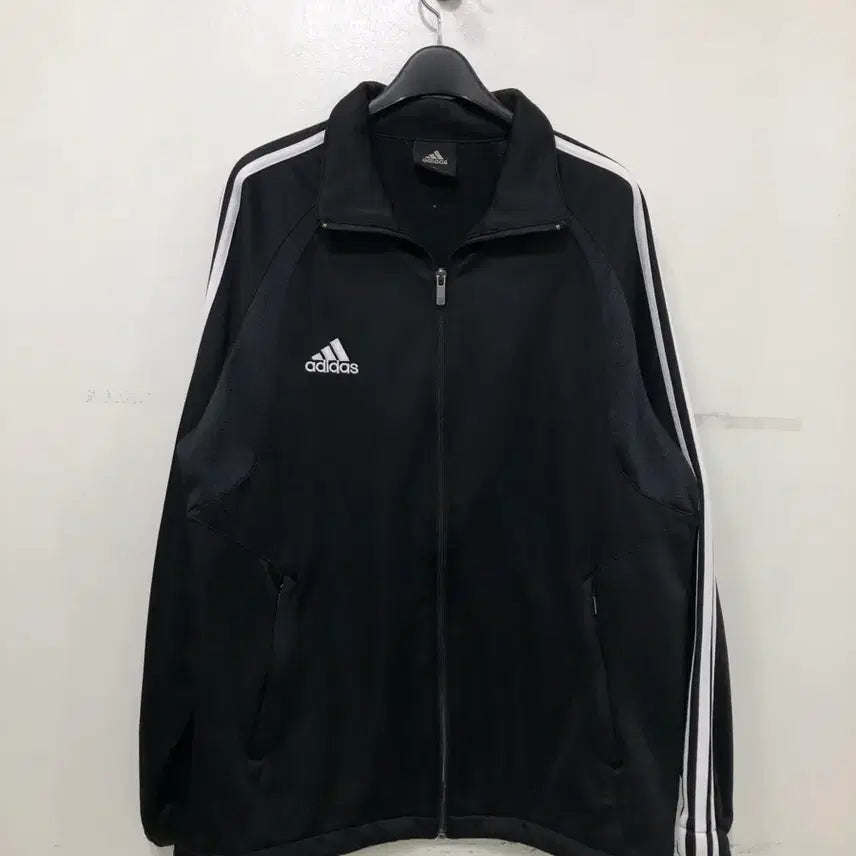 [BUNJANG] Adidas Training Jacket Black / 아디다스 트레이닝 자켓 검정색