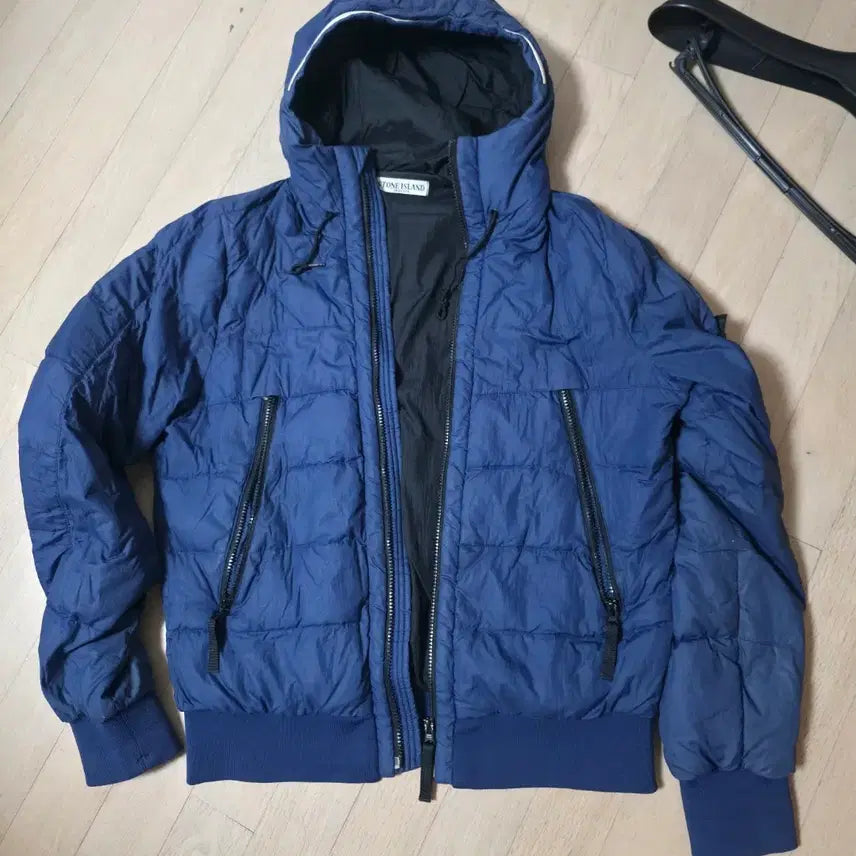 [BUNJANG] Stone Island Lightweight Navy Down Jacket / 스톤아일랜드 네이비 경량 패딩 자켓 (사용감 감안 저렴히 올려요)