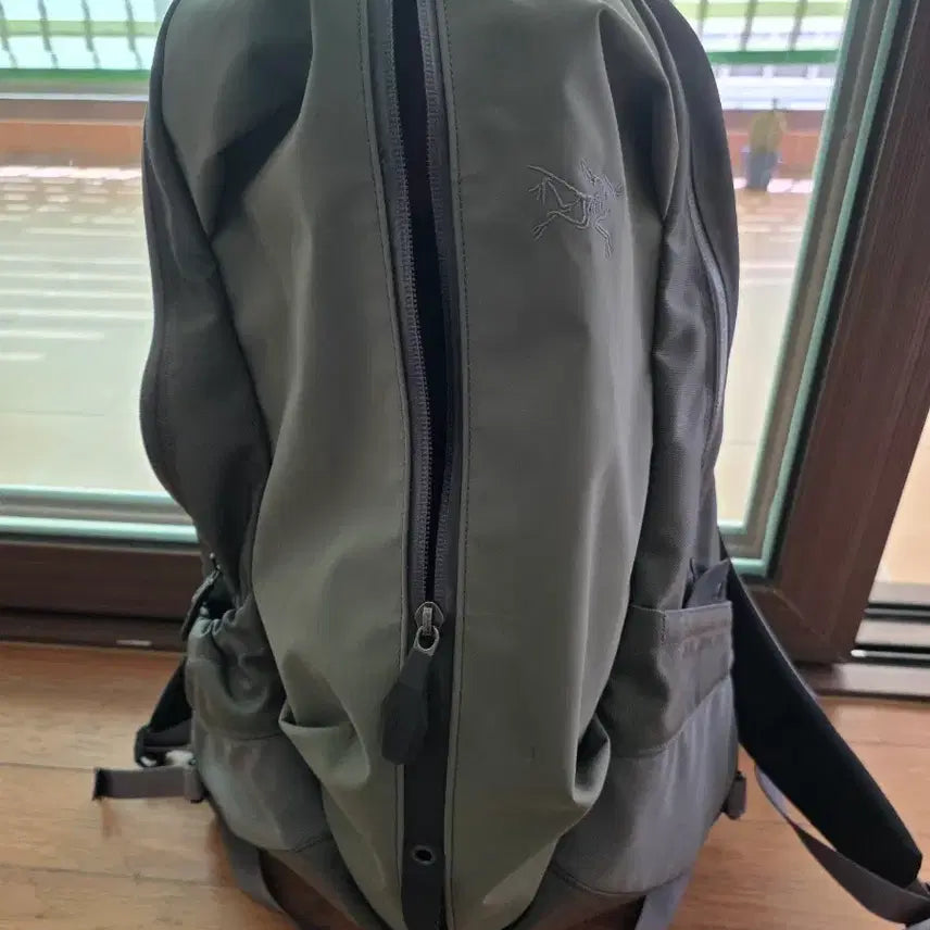 [BUNJANG] Arc'teryx Arro 22 Backpack Cloud / 아크테릭스 아로 22 클라우드