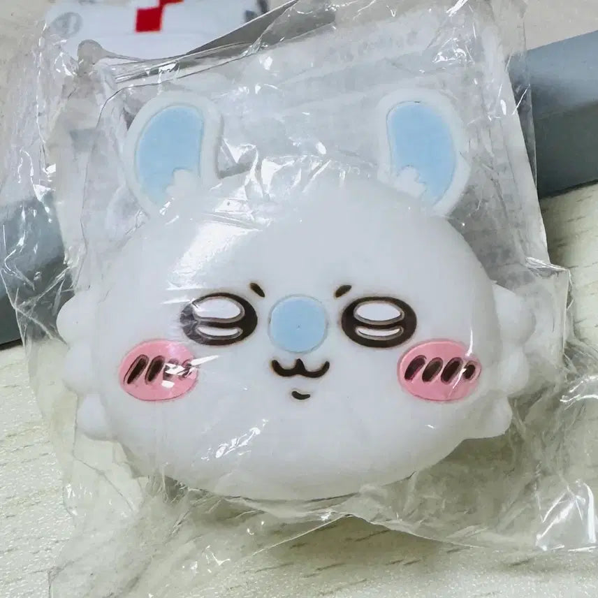 [BUNJANG] Chiikawa Momonga Silicone Coin Pouch / 치이카와 모몽가 실리콘 동전 파우치