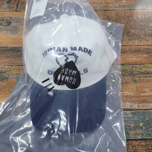 [BUNJANG] Human Made Two-Tone Ball Cap White/Navy / 휴먼메이드 볼캡 모자 화이트/네이비투톤