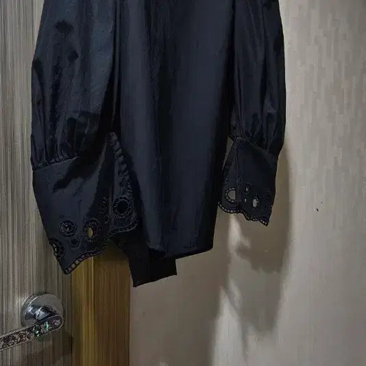 [BUNJANG] TIME Collection Lace Detail Blouse Outer / 타임 렬셕리 블라우스(아우터) 프리