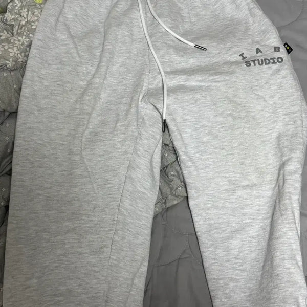 [BUNJANG] IAB STUDIO Training Pants Grey / IAB STUDIO 트레이닝 팬츠 그레이