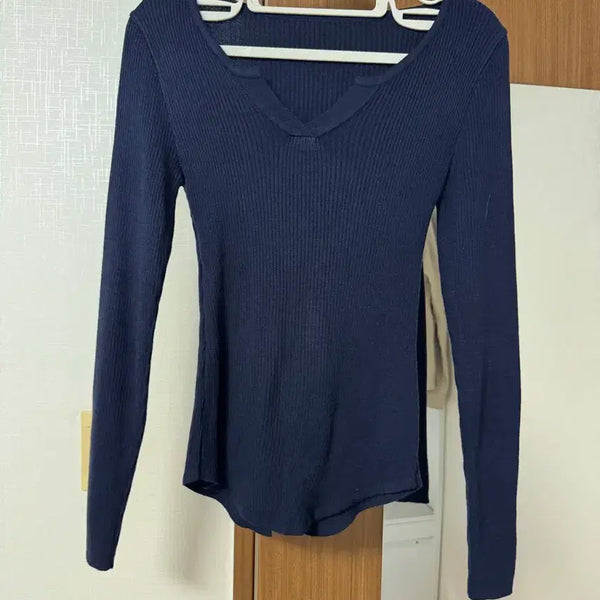 [BUNJANG] Arima Navy V-Neck Ribbed Knit / 네이비 브이넥 골지 니트 아리마