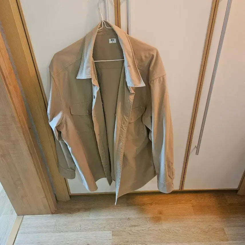 [BUNJANG] Uniqlo Beige Jacket / 유니클로  베이지색 자켓