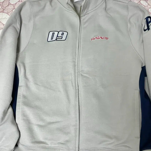 [BUNJANG] Palace Zip-Up Jacket 2XL / 팔라스 집업 2xl 착샷