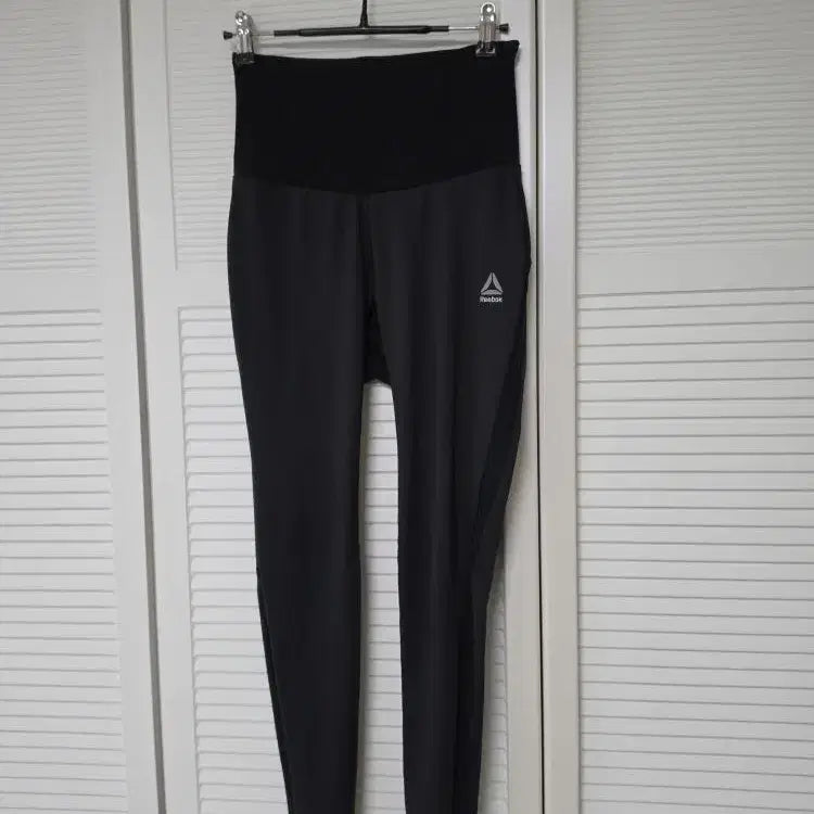 [BUNJANG] Reebok Training Leggings Size 90 / 리복 운동 레깅스 90