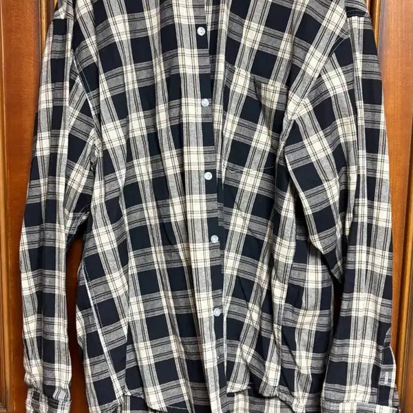 [BUNJANG] Black Checkered Shirt / 검정 체크 셔츠