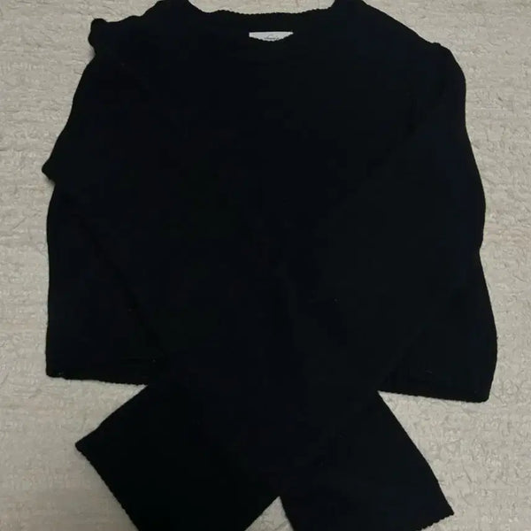 [BUNJANG] Black Cropped Knit Sweater / 블랙 크롭 니트