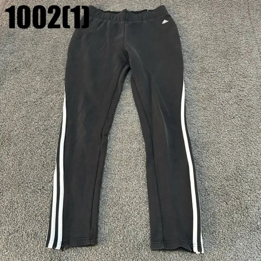 [BUNJANG] Adidas Training Pants Black Three Stripes / 아디다스 트레이닝 팬츠 검정색 삼선