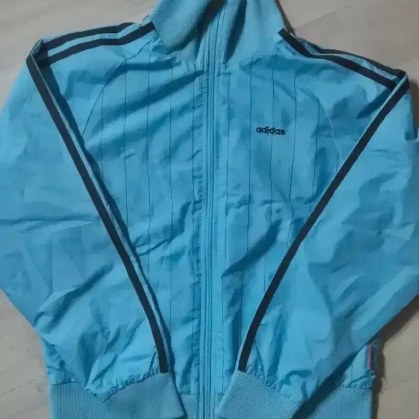 [BUNJANG] Adidas Windbreaker Wind Shell Jacket Sky Blue / 아디다스 바람막이 윈드브레이커 윈드쉘 하늘색