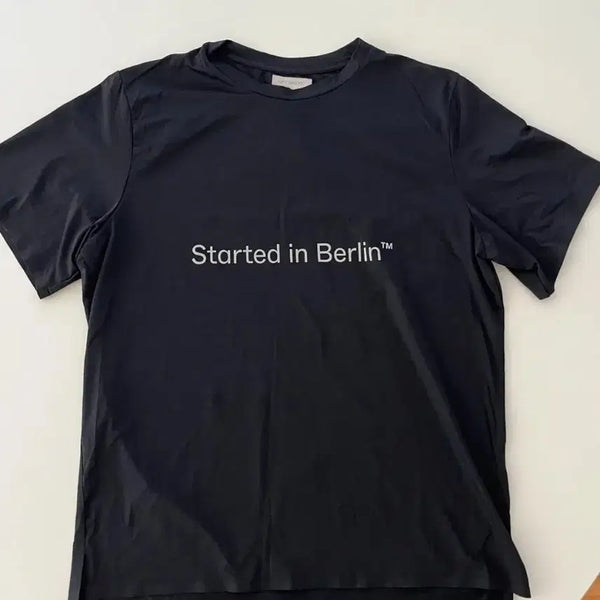 [BUNJANG] Optimistic Runners Recycled Started in Berlin T-Shirt Small / 옵티미스틱 러너스 리사이클드 스타티드 인 베를린 T-셔츠 S