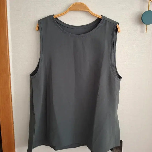 [BUNJANG] Sleeveless Blouse / 가을민소매블라우스  66~반
