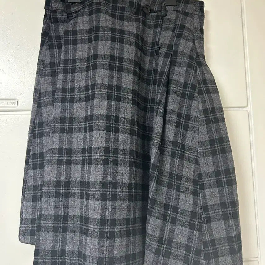 [BUNJANG] LCDC Check Pleated Midi Skirt / lcdc 체크 플리츠 미디 스커트