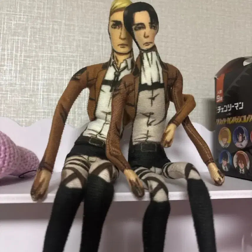 [BUNJANG] Elvin Levi Couple Doll Set / 엘빈 리바이 부부 세트 인형