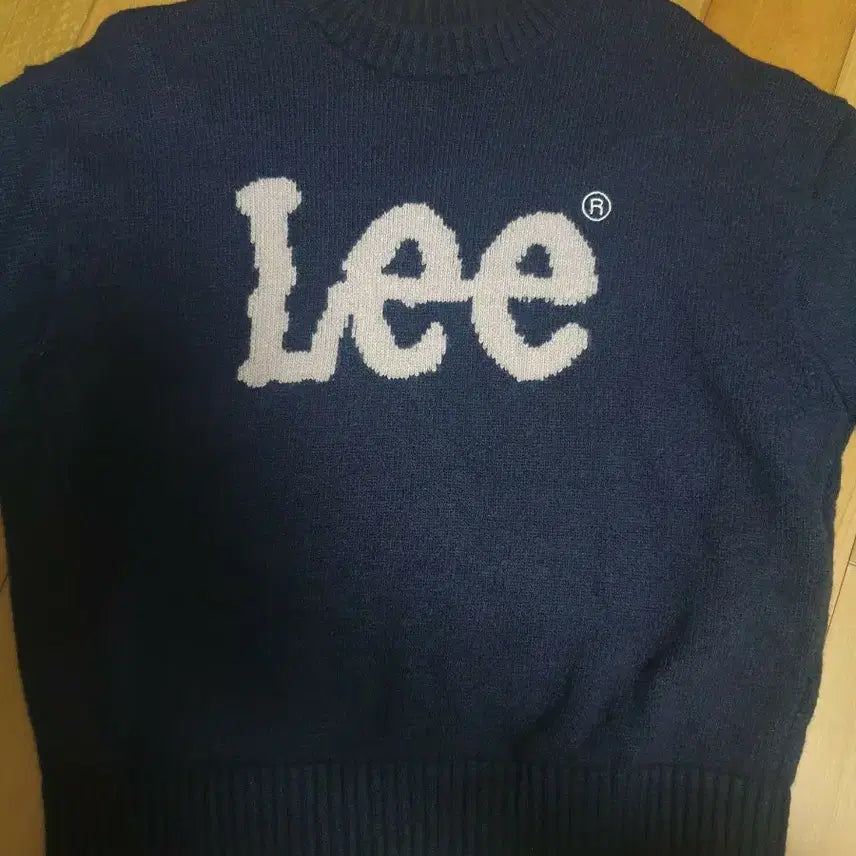 [BUNJANG] Lee Navy Knit Sweatshirt / lee 네이비 니트 맨투맨