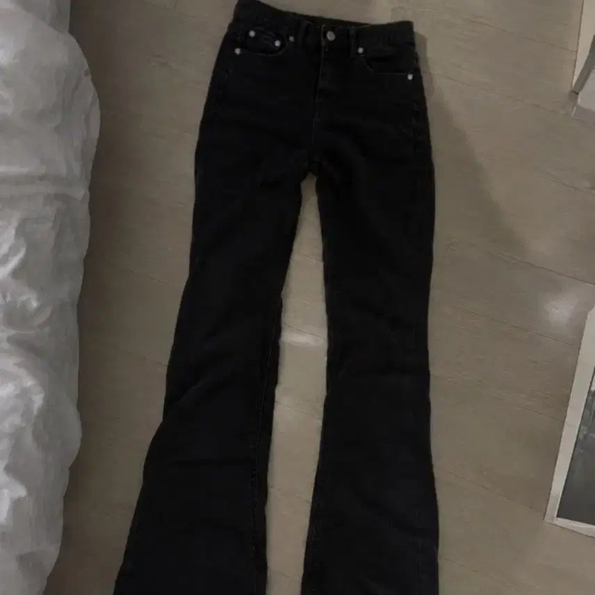 [BUNJANG] Black Bootcut Trousers / 검정 부츠컷