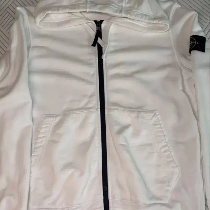 [BUNJANG] Stone Island Patch White Hoodie Zip-Up (Authentic) S / 스톤아일랜드 와펜 화이트 후드 집업(정품)s