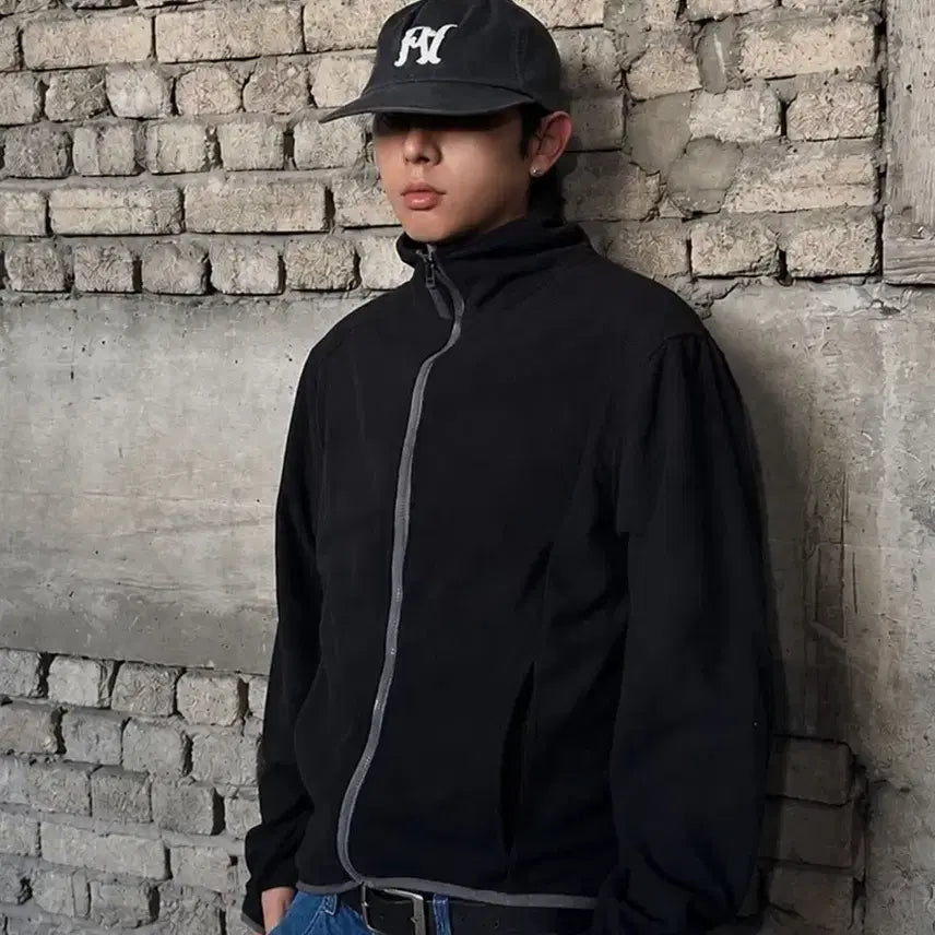 [BUNJANG] Black Cropped Fleece Jacket / 새상품 크롭 플리스