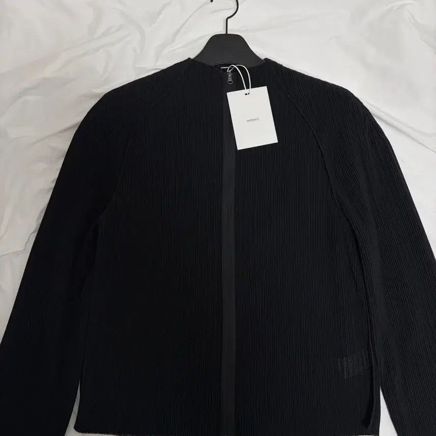 [BUNJANG] Amomento Pleated Zip-up Black M / [M]아모멘토 플리츠 집업 블랙