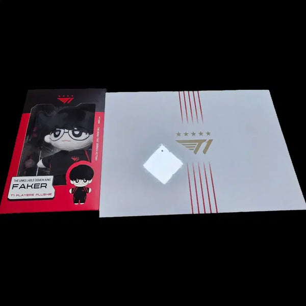 [BUNJANG] Faker 20cm Doll & Worlds Uniform Set (Sealed) / [미개봉] T1 20cm 페이커 인형 / 월즈 5성 6성 유니폼 인형옷