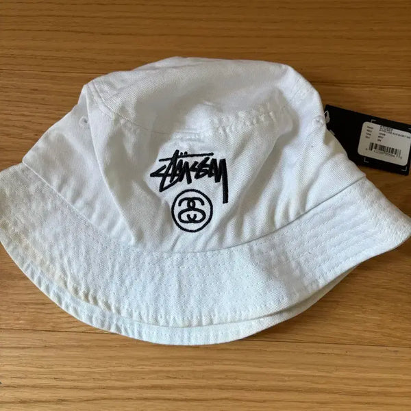 [BUNJANG] Stussy Bucket Hat White (Sealed) / 스투시 버킷햇 화이트 정품 (글잘읽어주세요)