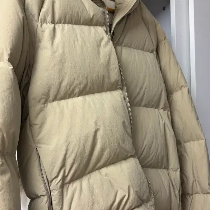 [BUNJANG] Facade Pattern Goose Down Short Padded Jacket Khaki / 파사드패턴 구스다운 숏패딩 카키
