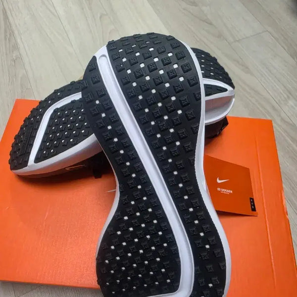 [BUNJANG] Nike Intertrack Run 230mm / 나이키 인터랙트런  230mm 판매 합니다