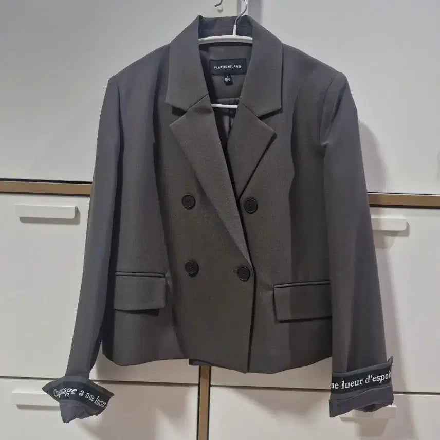 [BUNJANG] Plastic Island Women's Jacket - Size S (New) / 플라스틱아일랜드 자켓 S 새옷