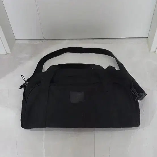 [BUNJANG] Common Cold Duffle Bag Black / 커먼콜드 더플백 블랙 가로38 세로25