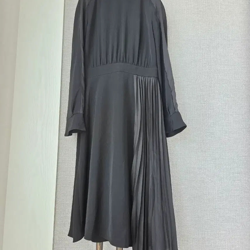 [BUNJANG] Ab.plus Pleated Long Dress / ab.plus 옆플리츠 롱원피스