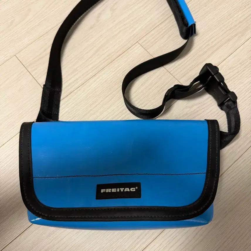 [BUNJANG]  Freitag Crossbody Bag / 프라이탁 가방 크로스백