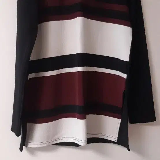 [BUNJANG] Striped Round Neck T-Shirt / 라운드줄무늬 티셔츠