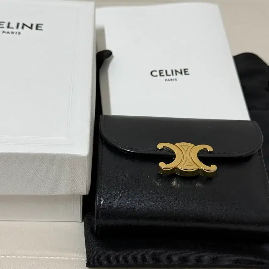 [BUNJANG] Celine Triomphe Wallet / 셀린느 트리옹프 반지갑
