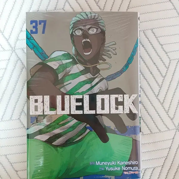 [BUNJANG] Blue Lock Volume 37 Sealed / 블루록 더현대 팝업 37권 미개봉 양도 판매
