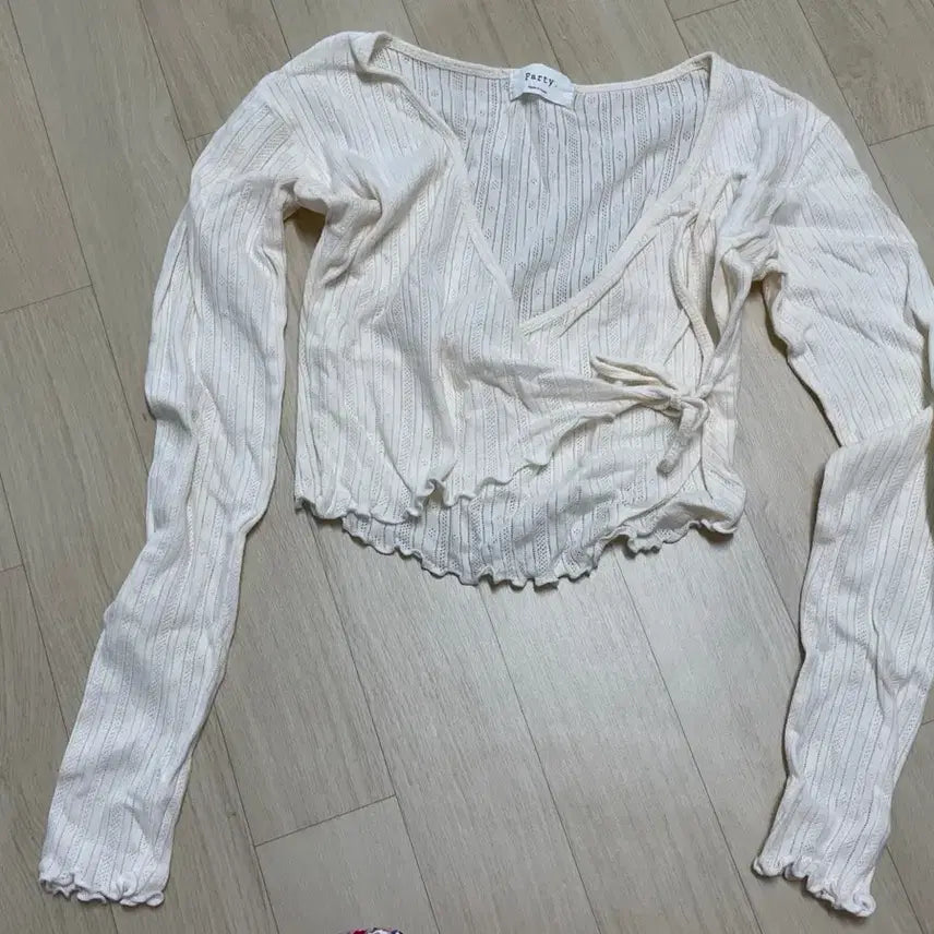 [BUNJANG] Women's Wrap Frill Long Sleeve Top / 발레 요가 필라테스 랩 프릴 롱슬리브