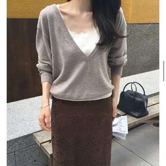 [BUNJANG] If Your Deep V-Neck Knit / 이프유어 딥브이넥니트