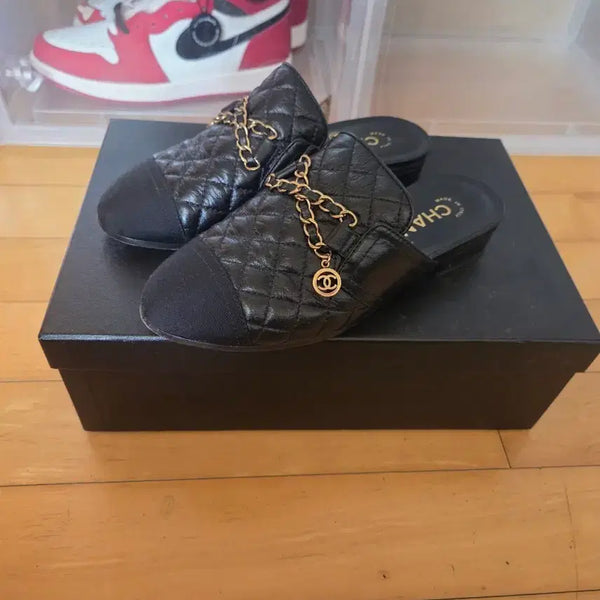 [BUNJANG] Chanel Leather Mules Size 34.5 / 샤넬 레더 뮬 34.5
