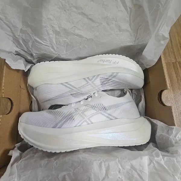 [BUNJANG] Asics Megablast 260 Sneakers / 아식스 메가블라스트 260