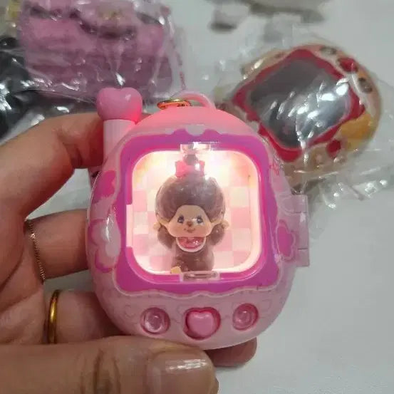 [BUNJANG] Monchhichi Tamagotchi Keychain / 몬치치 다마고치 키링