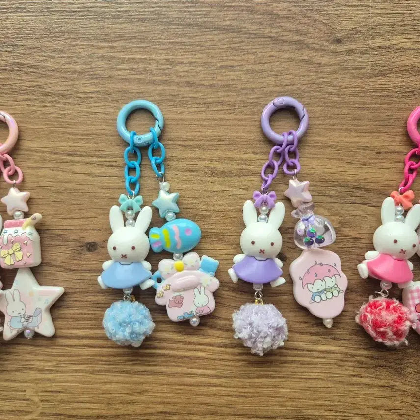[BUNJANG] Miffy Beaded Keychain Bag Charm / 미피 비즈 키링 가방고리 우정템 핸드폰