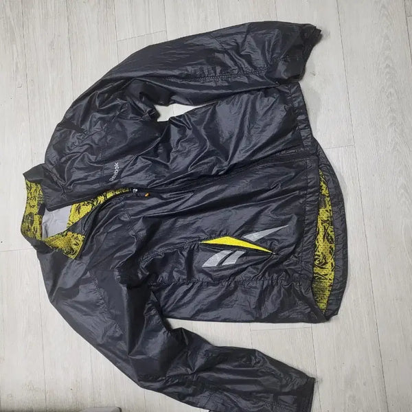 [BUNJANG] Reebok Windbreaker Jacket / 리복 바람막이 자켓 (땀복)