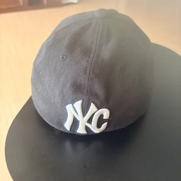 [BUNJANG] NOHANT Backwards Ball Cap / 노앙  볼캡(뒤로쓰는)