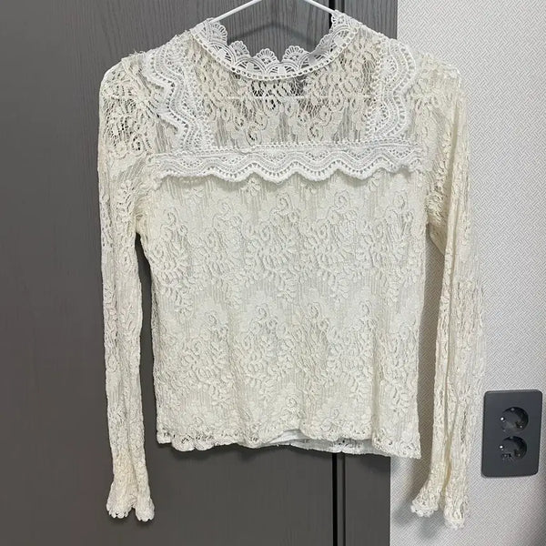 [BUNJANG] Ivory Lace Blouse / 아이보리 레이스 블라우스
