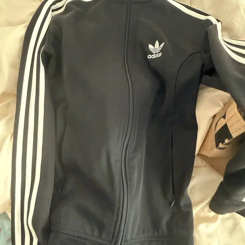 [BUNJANG] Adidas Europa Track Jacket Black / 아디다스 유로파 져지 검은색