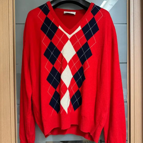 [BUNJANG] DUNST V-Neck Argyle Sweater - Red / DUNST V-Neck Argyle Sweater