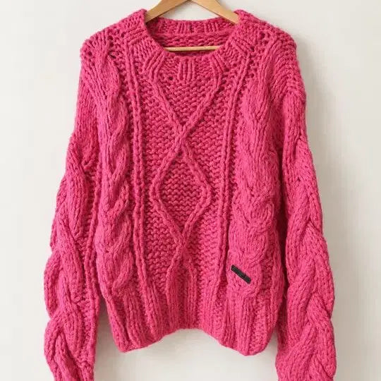 [BUNJANG] Vivid Pink Cable Knit Sweater / [새상품] 비비드 핑크 꽈배기 니트